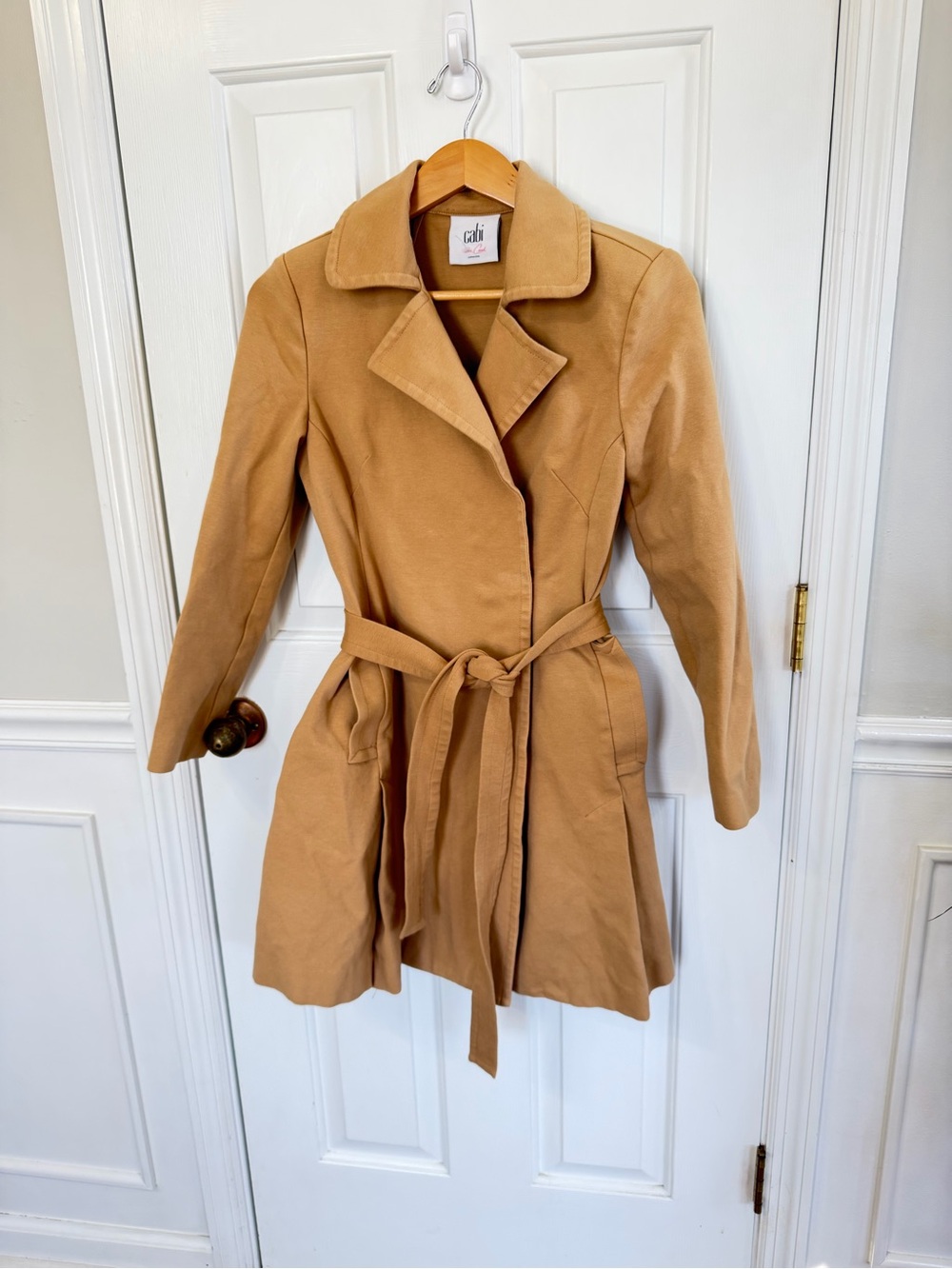 Cabi Love Carol Collection Casablanca Tan Size Small Trench Coat
